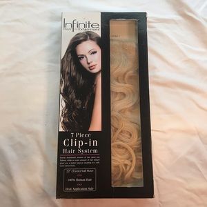 Clip in Hair Extensions 100% Human Hair 22" wavy